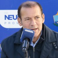 Llegan tres nuevos laboratorios para Neuquén, así lo anunció Omar Gutiérrez