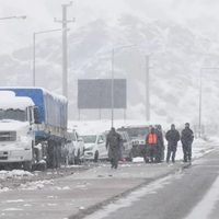 El temporal en la cordillera complica el regreso de turistas tras el fin de semana largo en Chile