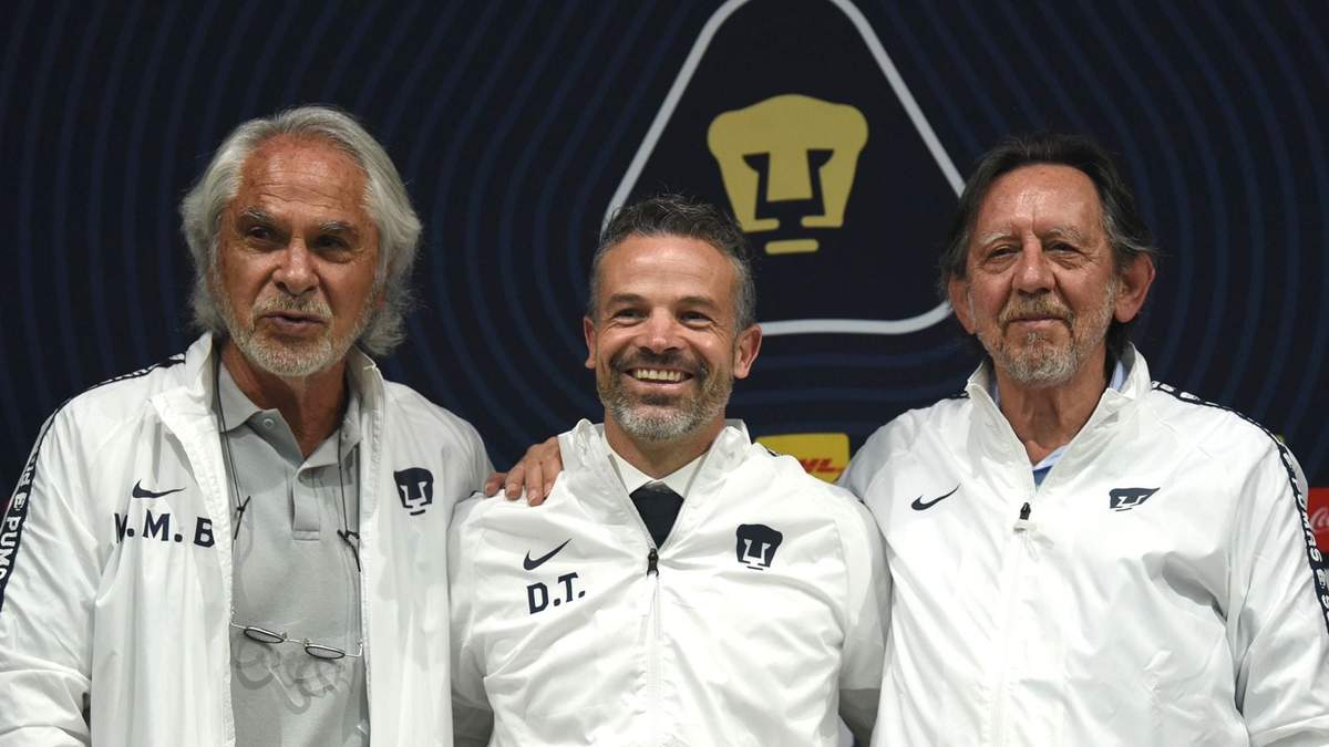 Presentación de Rafa Puente como DT de Pumas