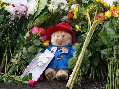 El oso Paddington, el inesperado protagonista en los homenajes a la reina Isabel II