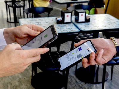 Los no vacunados obligan a Italia a reforzar las restricciones, pero solo los afectarán a ellos