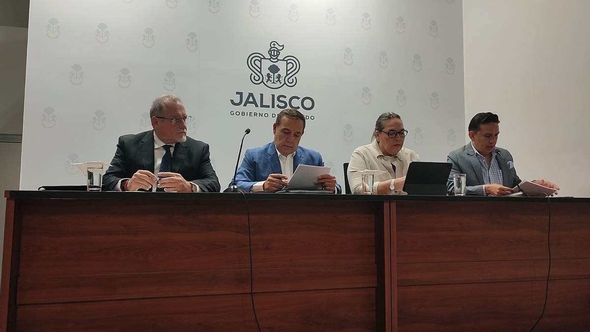 Jalisco alista los expedientes de alrededor de 800 cuerpos de personas no identificadas que permanecen en las instalaciones del Instituto Jalisciense de Ciencias Forenses (IJCF)