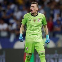 Preocupación en River, ¿vienen por Franco Armani?
