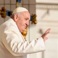 Papa critica brecha salarial de género: "¿Por qué una mujer tiene que ganar menos?"