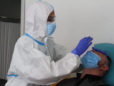 Coronavirus: la Argentina reportó menos contagios y decesos diarios en relación al martes