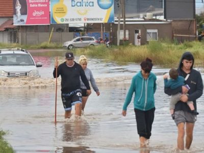 Neuquén dispuso el envío de equipos y personal sanitario a Bahía Blanca para asistir en la emergencia