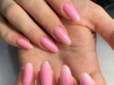 La manicura efecto agua de rosas es la más delicada del año: animate a usarla en invierno y adelantate a la moda del verano