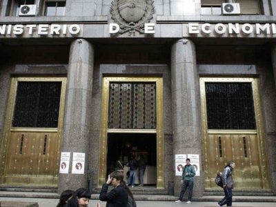 La economía argentina caerá más del 2% durante 2020, según una calificadora de riesgo