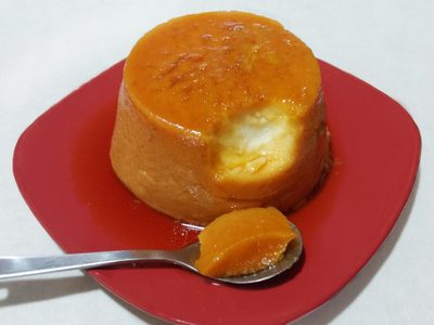 Si te sobró polenta, no la tires: con 2 manzanas y 4 huevos hacé este exquisito budín para la merienda