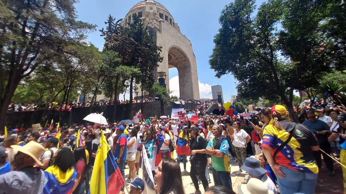 Miles de venezolanos protestan alrededor del mundo por fraude electoral