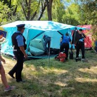Detuvieron a tres "mecheras" que robaban en una camioneta de alta gama