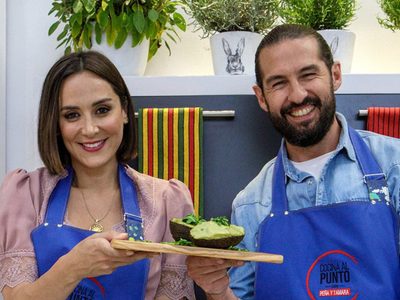 Con mucho humor: Tamara Falcó fue víctima de una broma de Javier Peña en "Cocina al Punto"