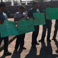 Se apilan traileros en Macroplaza de Monterrey en repudio al gasolinazo