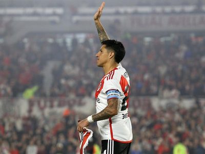 Tras su salida de River: Enzo Pérez definió su futuro y jugará la Copa Libertadores