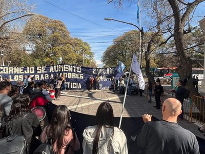 Judiciales recrudece el reclamo tras la suba por decreto