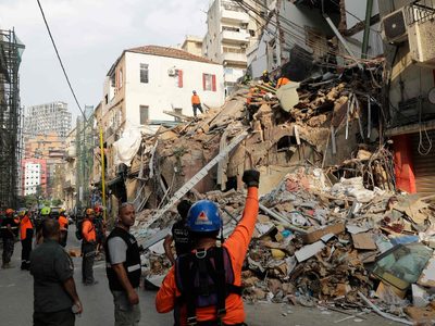 Líbano: a un mes de la explosión, se detectaron latidos bajo los escombros de un edificio