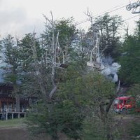 Dos comercios destruidos por un incendio que también afectó a otra propiedad