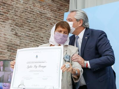 Alberto Fernández escribió sobre las Madres y Abuelas en redes sociales