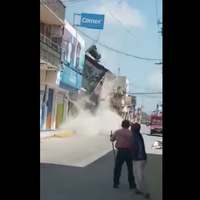 Impresionante derrumbe de un edificio en Juchitán (Video)