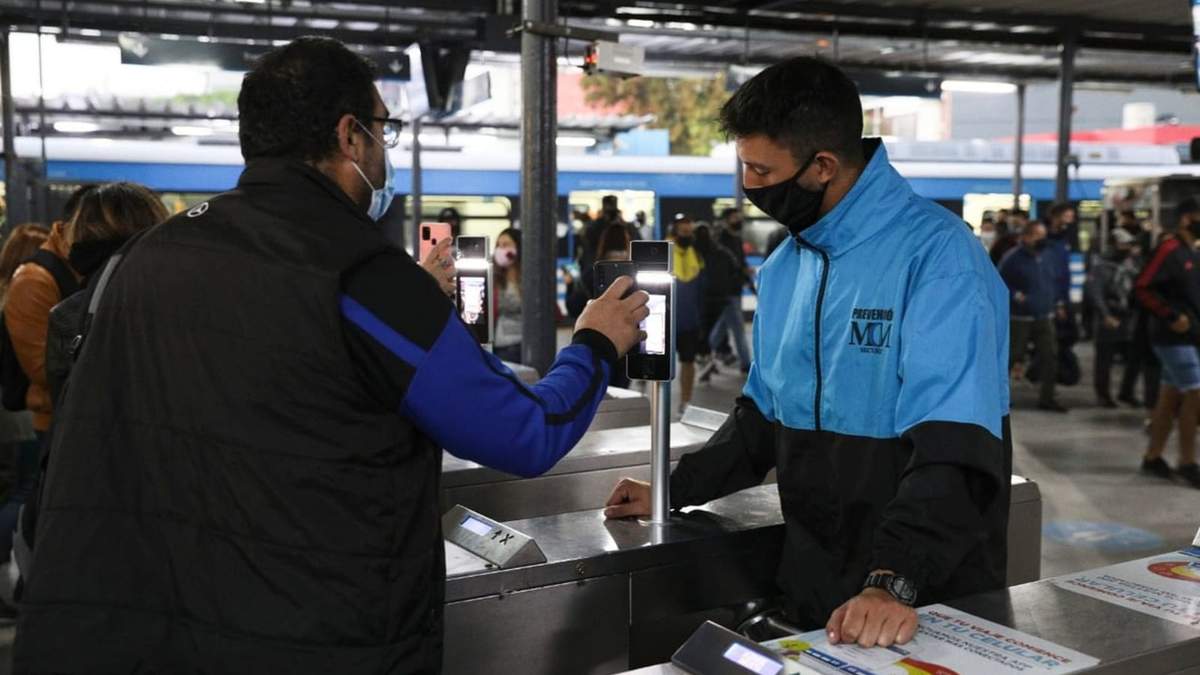 Control sanitario en el AMBA. Fuente: (Twitter)