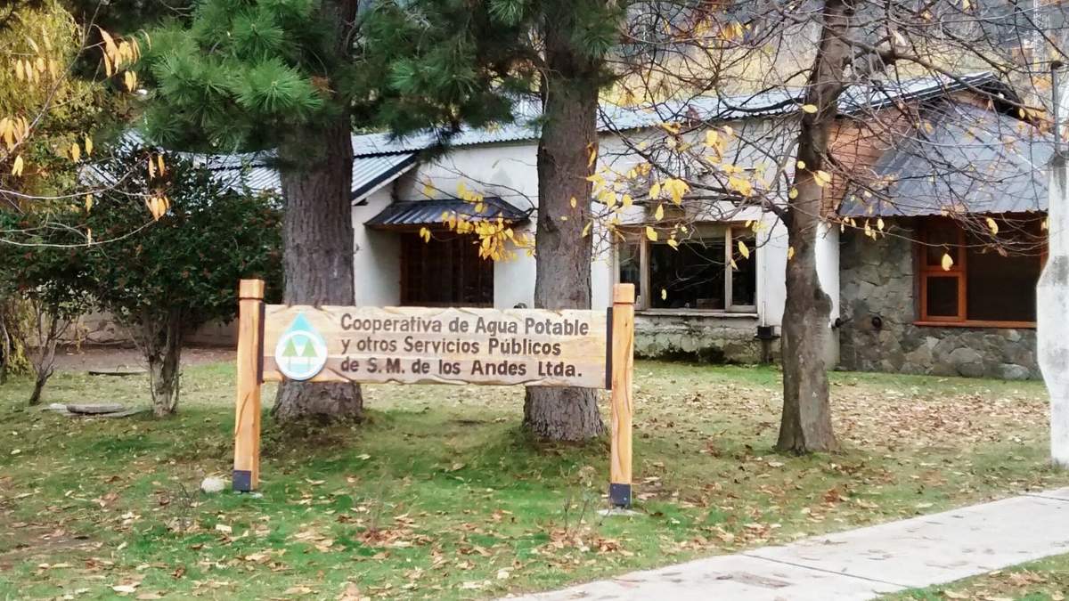 Sede de la Cooperativa de Agua Potable de San Martín de los Andes. Fuente: (Twitter)
