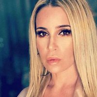 ¡A volar! Florencia Peña y un video que enciende la previa en ajustado animal print