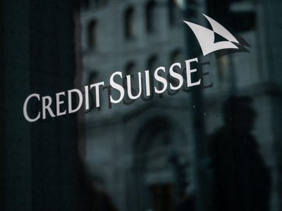 El segundo banco más grande de Suiza alcanza las acciones más bajas en toda su historia