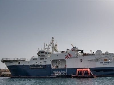 Barco de MSF recupera 10 cadáveres y rescata a 100 personas en una embarcación cerca de Libia