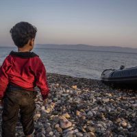Save the Children denuncia que Europa "ha dado la espalda" a 210 mil niños refugiados no acompañados