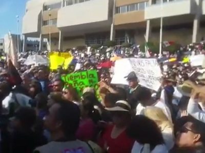 '¡Fuera Peña, fuera Kiko!”, claman miles en Mexicali