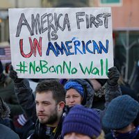 Juez de Seattle da revés a Trump: bloquea veto sobre migración en todo el país