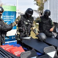 Entregaron equipamiento a la Policía por más de $1500 millones
