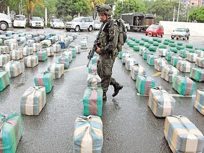 Mexicanos van por el "control directo" del narco en Colombia