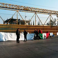 Bloquean instalaciones de Pemex en Nuevo León por gasolinazo