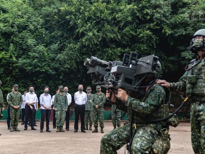 Taiwán derriba por primera vez un dron chino tras disparos de advertencia