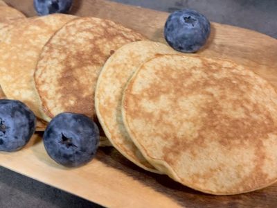 Panqueques fit con sabor a torta de naranja: vas a amar esta receta para comer algo rico y distinto
