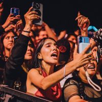 Flow Fest día 1: Una generación que graba todo para justificar el gasto