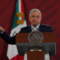 AMLO dice que la recuperación económica será como una 'V”: tocar fondo y hacia arriba