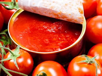 No tires la lata de tomates vacía: creá este hermoso florero, con un estilo rústico y canchero