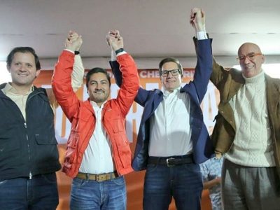 Se registra Chertorivski como candidato de MC a la Jefatura de la CDMX