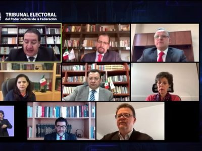 El TEPJF exonera a AMLO por uso de conferencias matutinas para denunciar al BOA