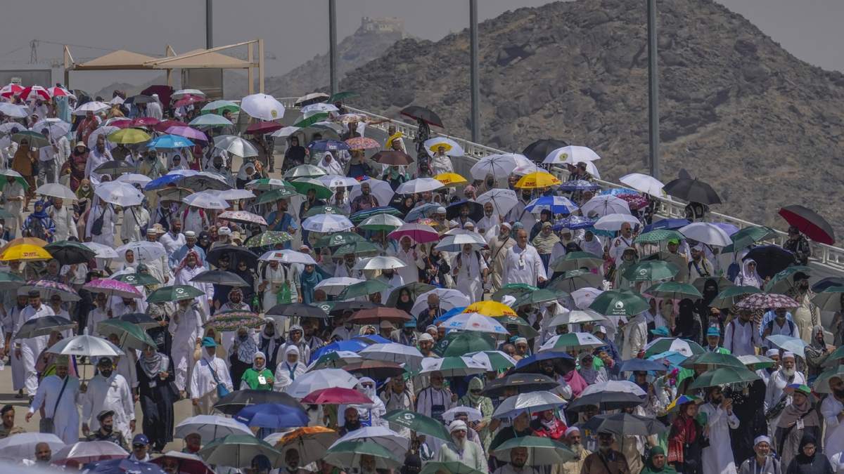 Peregrinos en Mina, cerca de la ciudad sagrada de La Meca