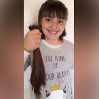El tierno acto de una niña: dejó crecer su cabello para donarlo a pacientes con cáncer