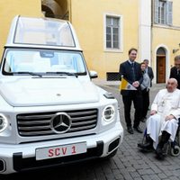 El Papa pasa "bien" la noche, se ha levantado y desayunado