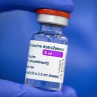 Vacunas de AstraZeneca y Pfizer son altamente eficaces contra las variantes Delta y Kappa: Oxford