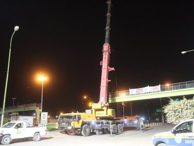 En Centenario, sacaron dos tramos de la pasarela peatonal