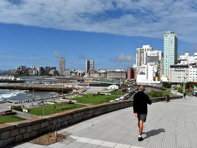 Prueba piloto: Mar del Plata abre todos sus comercios