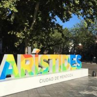 Iba en rollers por la Arístides y la atropellaron