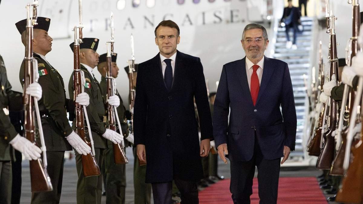 Recibimiento a Macron en México
