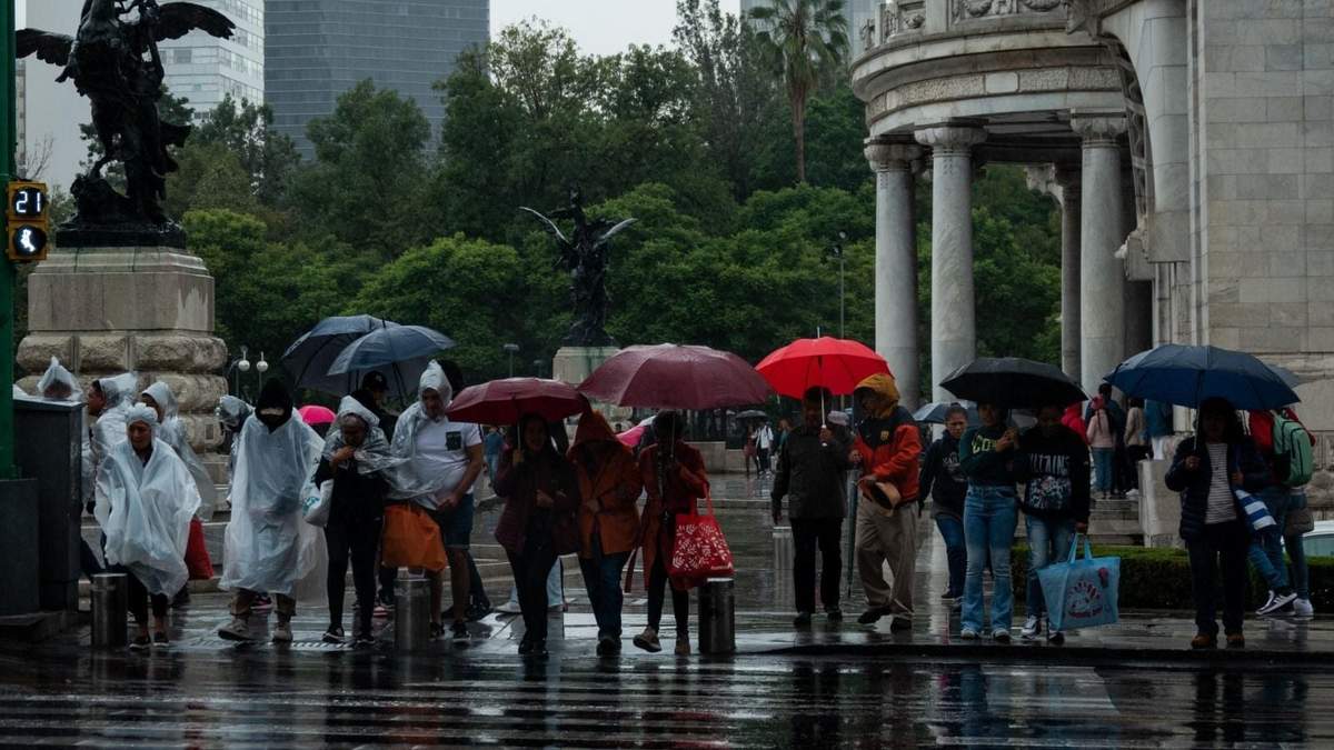 Domingo de lluvias en la capital